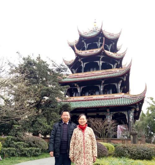 那是属于我们的狂欢时光（那是属于我们的狂欢时光）