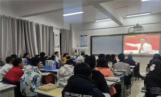 梦想扶持我前进（梦想扶持我前进）