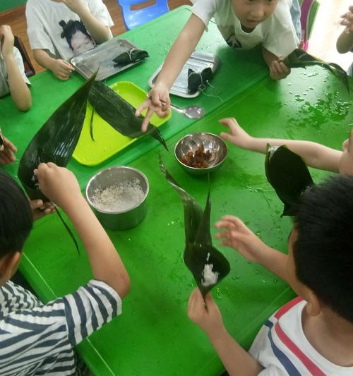 端午飘香（品尝传统，感受文化传承）