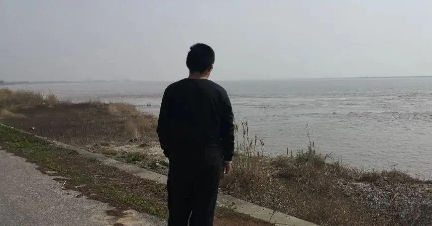 拼搏的乐章（奋斗是生命的底色）