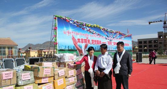 困难中迎来友情（困难中迎来友情）