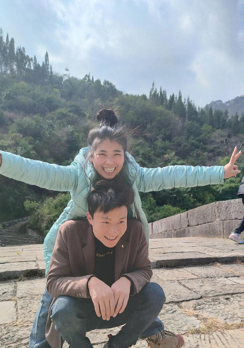 爸妈的双重面孔（爸妈的双重面孔）
