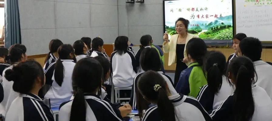 绽放的梦想之花——一个女孩的故事（阳光、雨露、努力和坚持，为梦想之花灿烂绽放。）