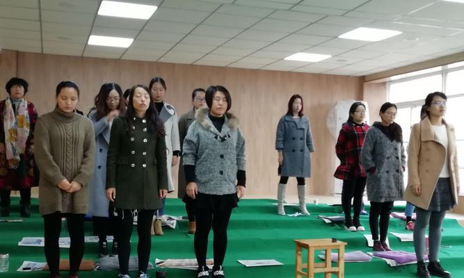 用爱培养出精彩人生（用爱培养出精彩人生）