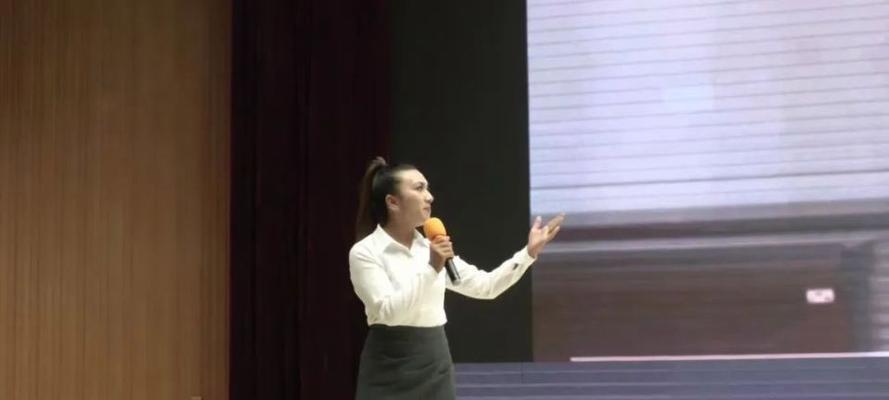 民族团结跨越山河，草原成就新篇章（民族团结跨越山河，草原成就新篇章）