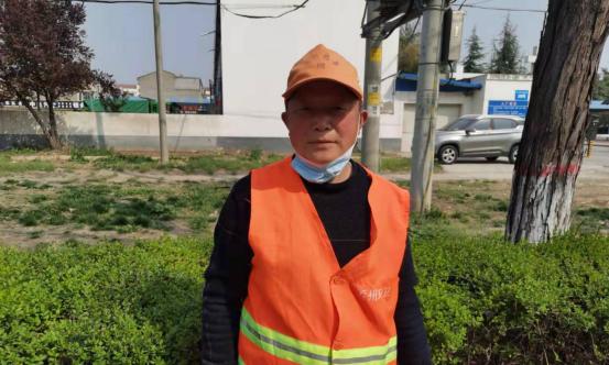 辛劳无私的环卫工人（感恩他们，呵护城市）