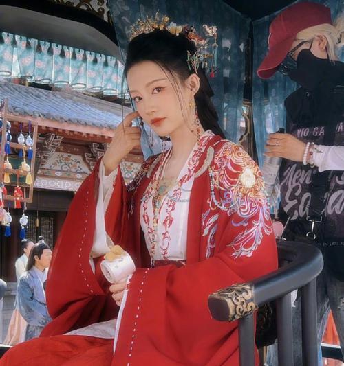古灵精怪的小梦（她的天真和淘气让人爱恨交加）