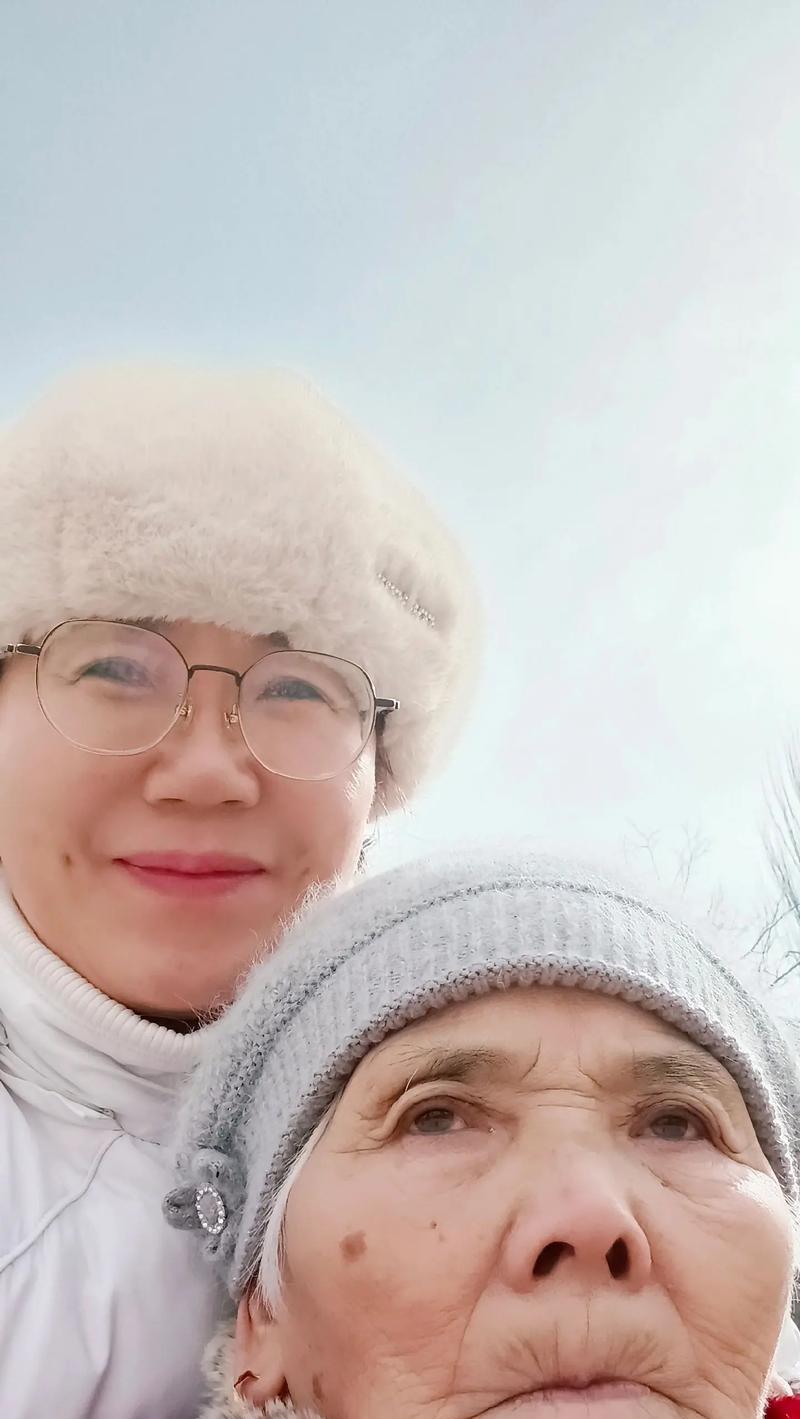 阳光伴随着我们的成长（阳光伴随着我们的成长）
