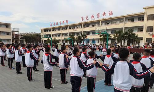 奋力拼搏的青春（会操比赛，谱写青春荣光）