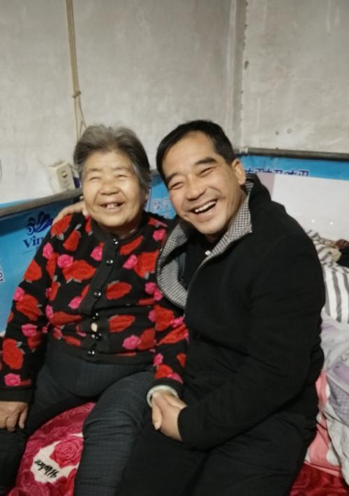 回忆无限——一位老人的点滴生活（岁月流转，回忆永存）