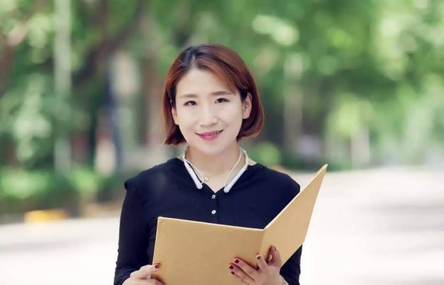 面带微笑的老师——从心灵出发（一位普通老师的非凡故事）